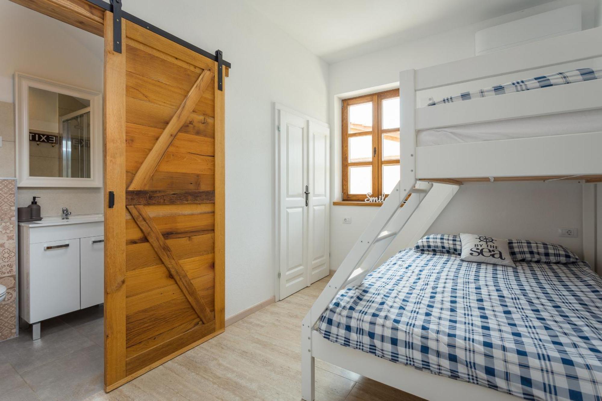 Villa Cirka for 14 persons Svetvinčenat Esterno foto