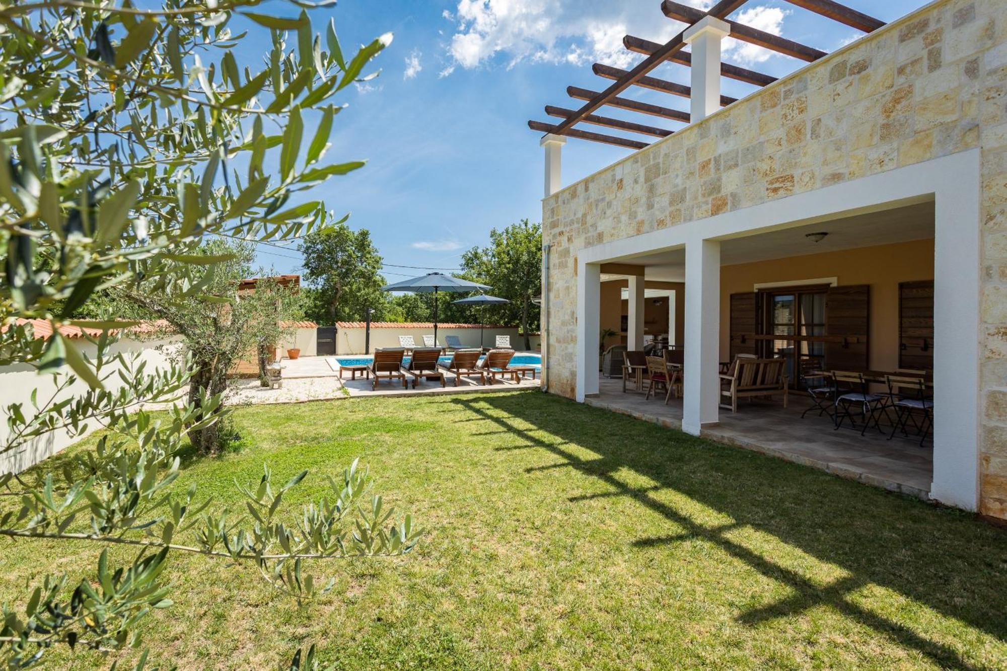 Villa Cirka for 14 persons Svetvinčenat Esterno foto