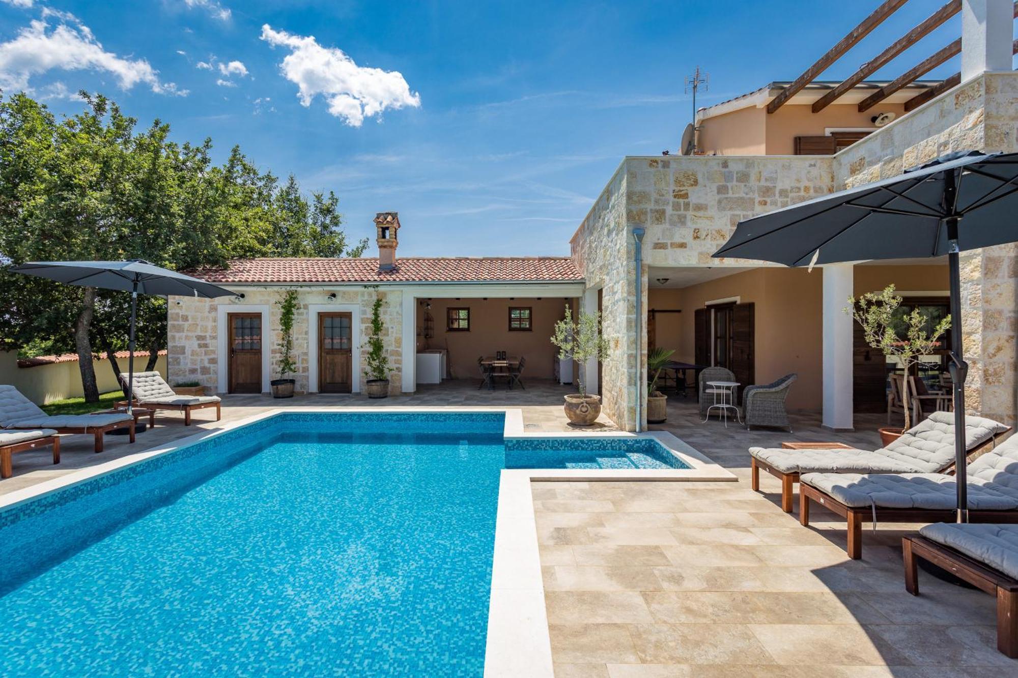 Villa Cirka for 14 persons Svetvinčenat Esterno foto